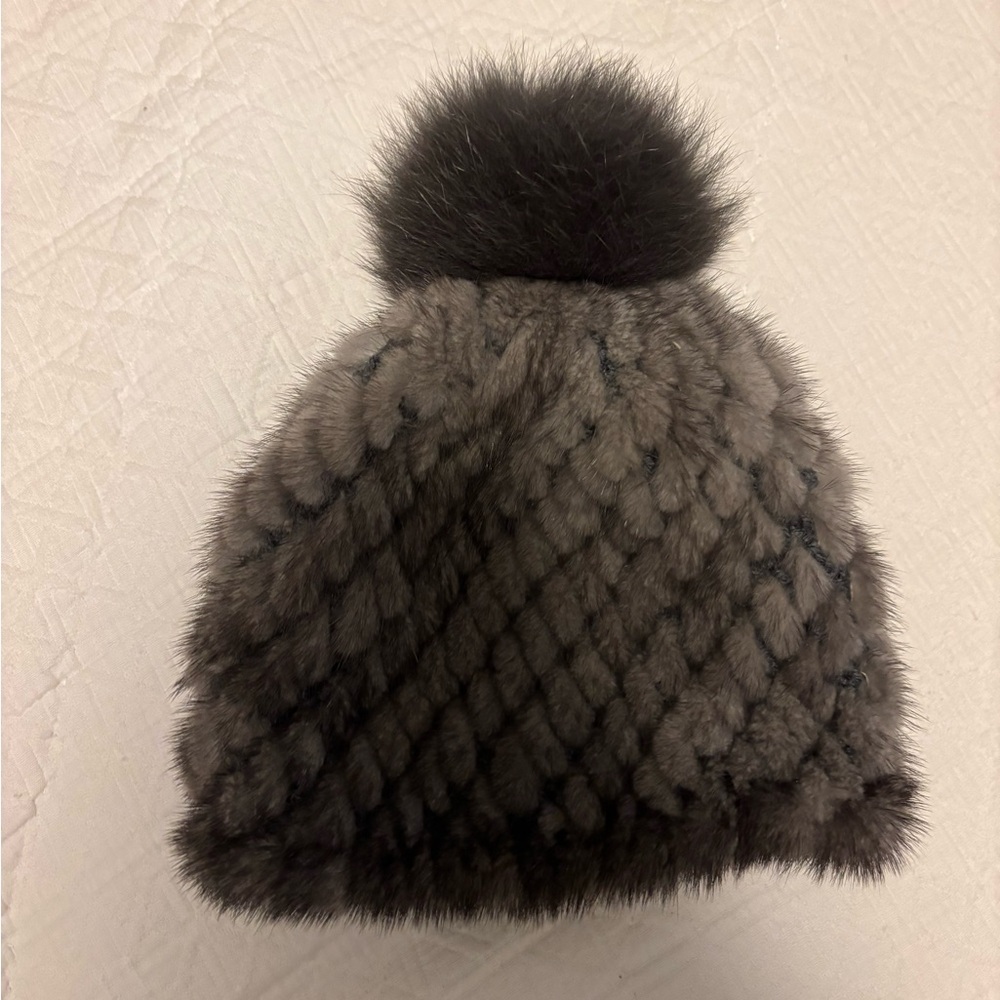 Gray Fur Pom-Pom Beanie mink